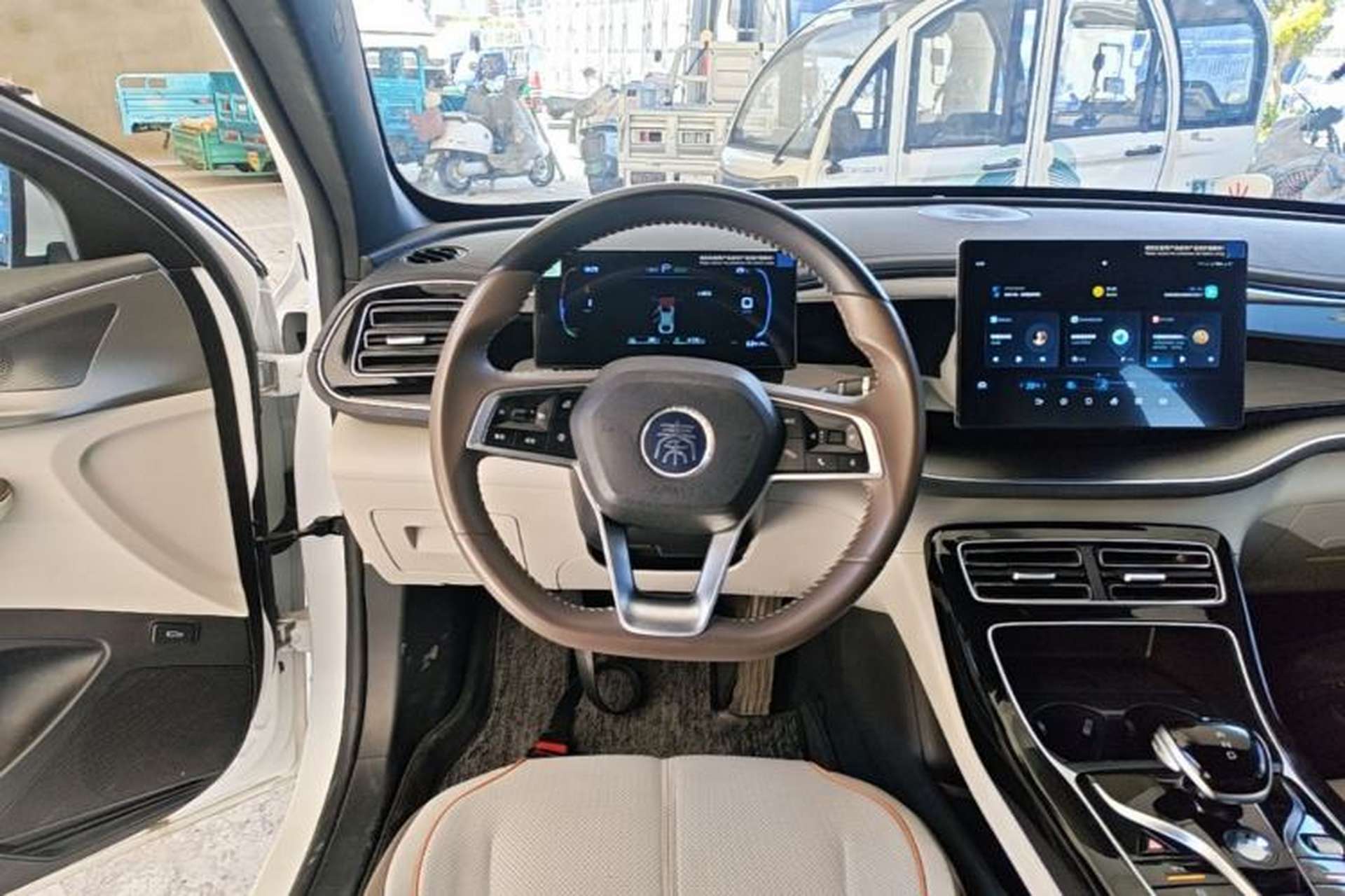 Used BYD Qin PLUS 2024 HONOR Edition DM-i 55KM Beyond Model Steering Wheel