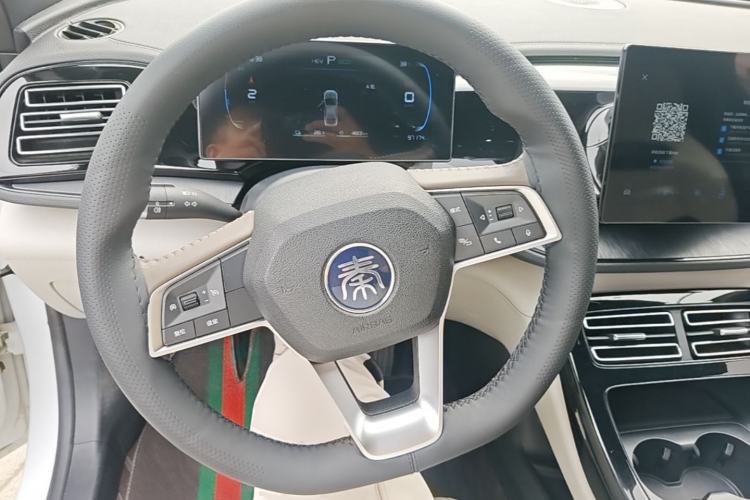 Used BYD Qin PLUS 2024 HONOR Edition DM-i 55KM Leading Model Steering Wheel