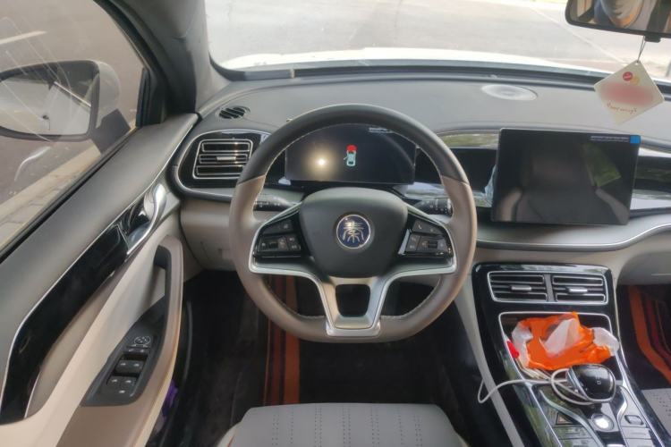 Used BYD Qin PLUS 2024 Honor Edition EV 420KM Leading Model Steering Wheel