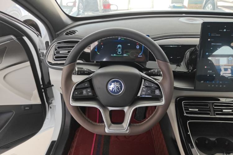 Used BYD Qin PLUS 2024 Honor Edition EV 510KM Leading Model Steering Wheel