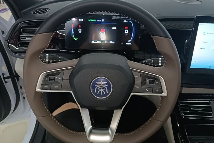 Used BYD Qin PLUS 2024 HONOR Edition DM-i 55KM Leading Model Steering Wheel