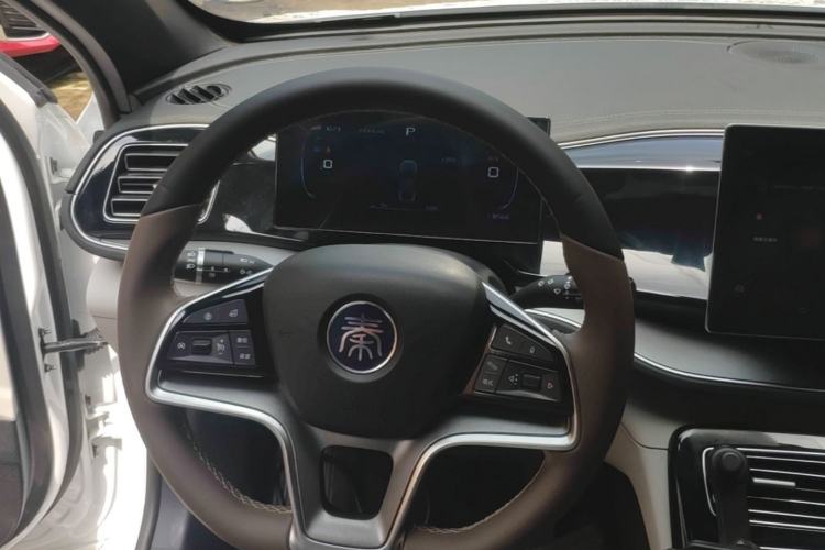 Used BYD Qin PLUS 2024 Honor Edition EV 420KM Beyond Model Steering Wheel