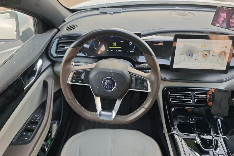 Used BYD Qin PLUS 2024 HONOR Edition DM-i 55KM Leading Model Steering Wheel