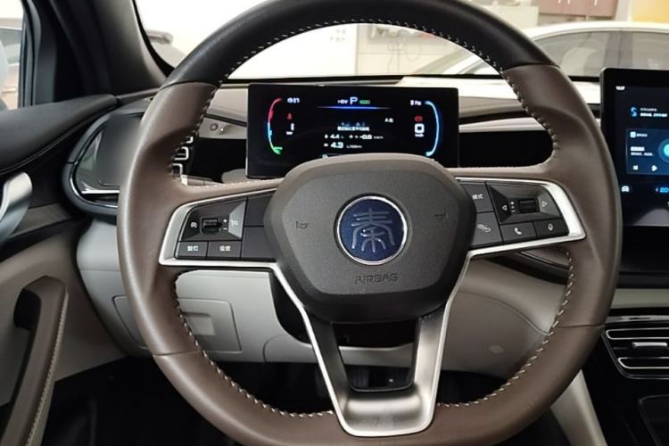 Used BYD Qin PLUS 2024 HONOR Edition DM-i 55KM Leading Model Steering Wheel