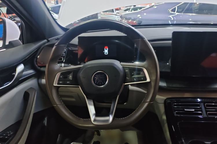 Used BYD Qin PLUS 2024 HONOR Edition DM-i 55KM Leading Model Steering Wheel