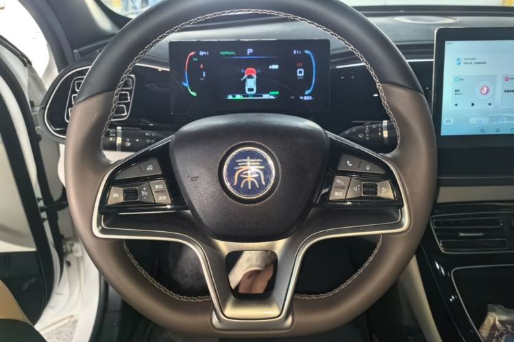 Used BYD Qin PLUS 2024 Honor Edition EV 510KM Leading Model Steering Wheel