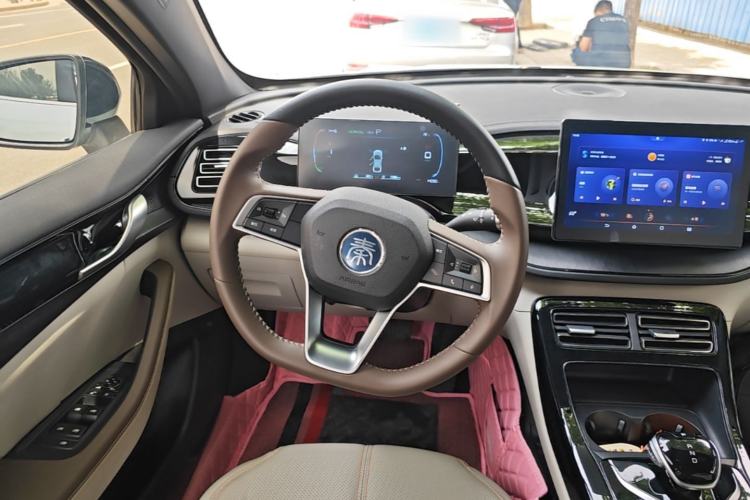 Used BYD Qin PLUS 2024 HONOR Edition DM-i 55KM Leading Model Steering Wheel