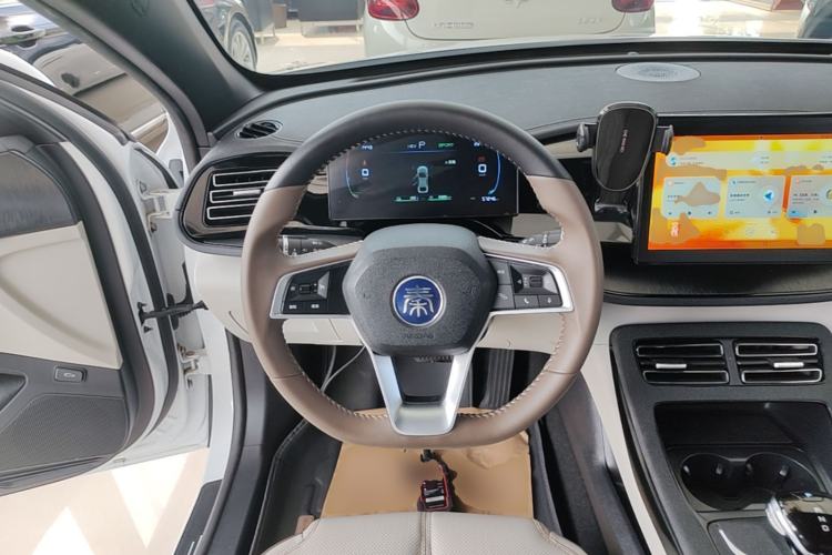 Used BYD Qin PLUS 2024 HONOR Edition DM-i 55KM Leading Model Steering Wheel