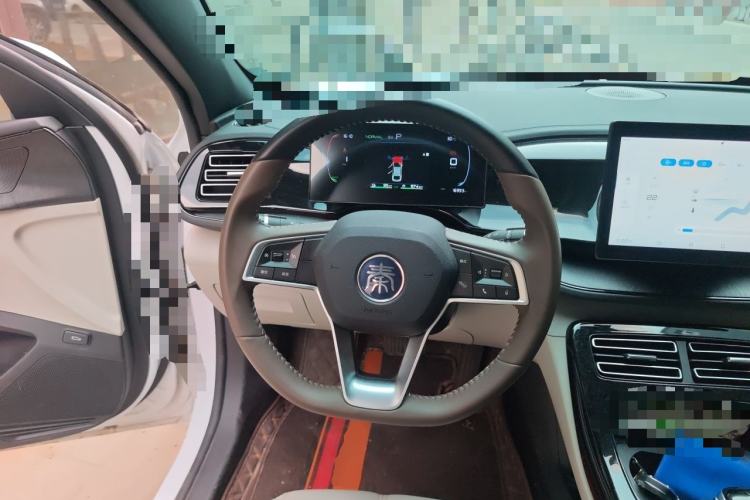 Used BYD Qin PLUS 2024 HONOR Edition DM-i 55KM Leading Model Steering Wheel