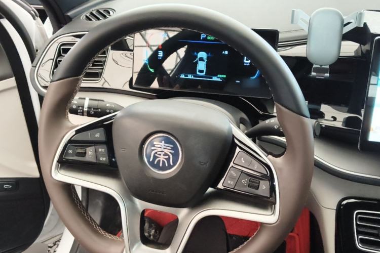 Used BYD Qin PLUS 2024 Honor Edition EV 510KM Leading Model Steering Wheel