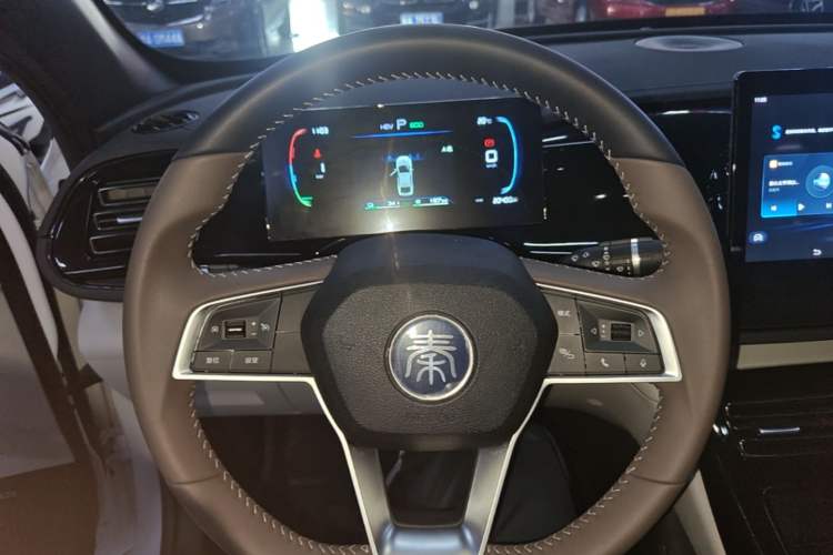 Used BYD Qin PLUS 2024 HONOR Edition DM-i 55KM Leading Model Steering Wheel