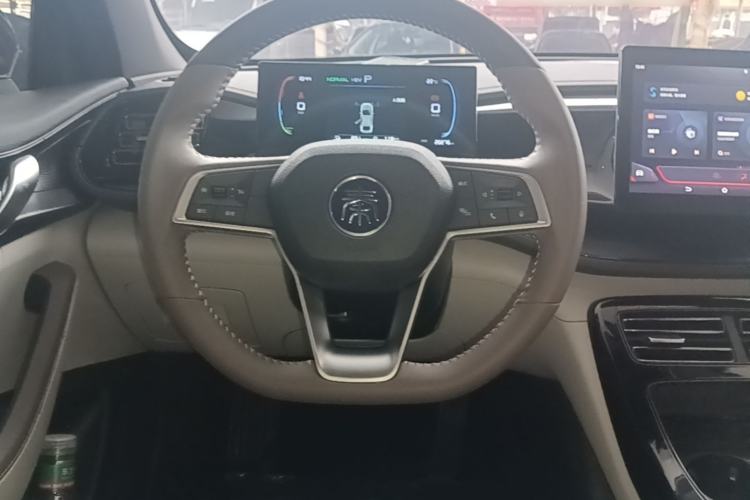 Used BYD Qin PLUS 2024 HONOR Edition DM-i 55KM Leading Model Steering Wheel
