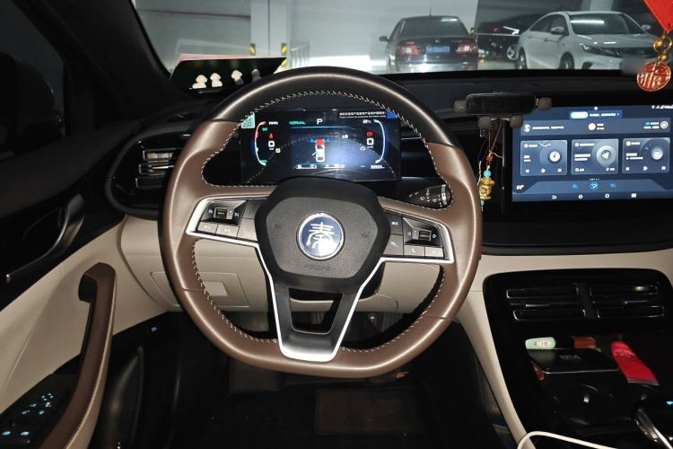 Used BYD Qin PLUS 2024 HONOR Edition DM-i 55KM Leading Model Steering Wheel