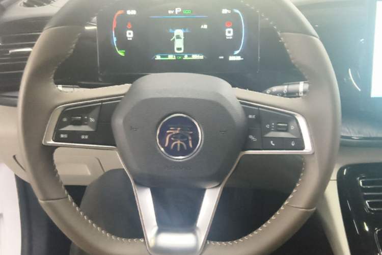 Used BYD Qin PLUS 2024 HONOR Edition DM-i 55KM Leading Model Steering Wheel