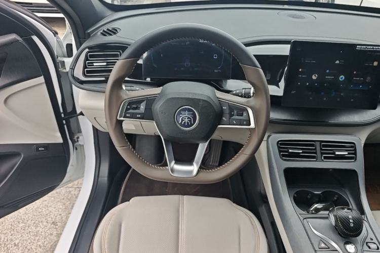 Used BYD Qin PLUS 2024 HONOR Edition DM-i 55KM Leading Model Steering Wheel