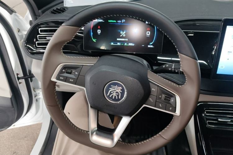 Used BYD Qin PLUS 2024 HONOR Edition DM-i 55KM Leading Model Steering Wheel