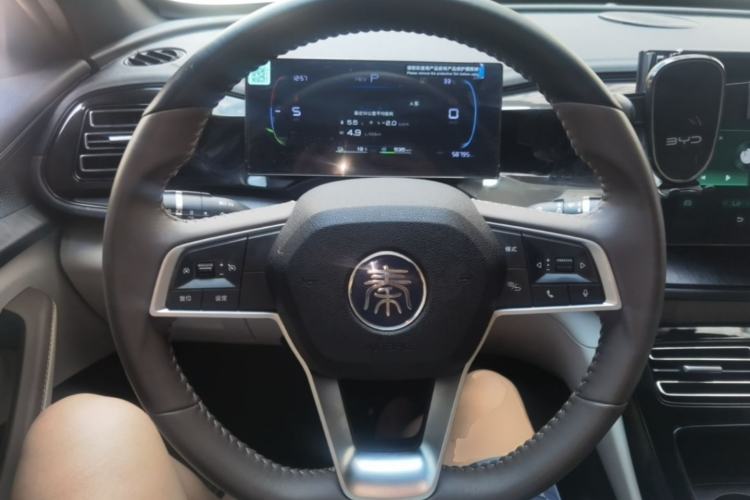 Used BYD Qin PLUS 2024 HONOR Edition DM-i 55KM Leading Model Steering Wheel