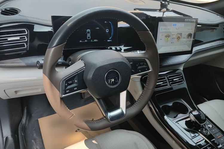 Used BYD Qin PLUS 2024 HONOR Edition DM-i 55KM Leading Model Steering Wheel