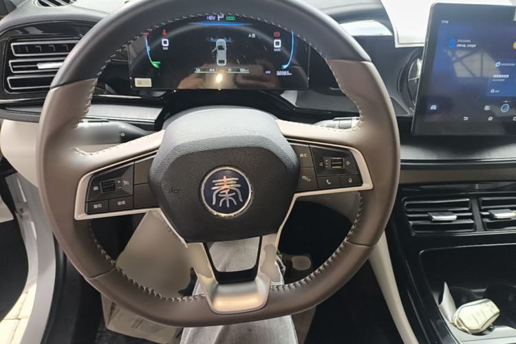 Used BYD Qin PLUS 2024 HONOR Edition DM-i 55KM Leading Model Steering Wheel