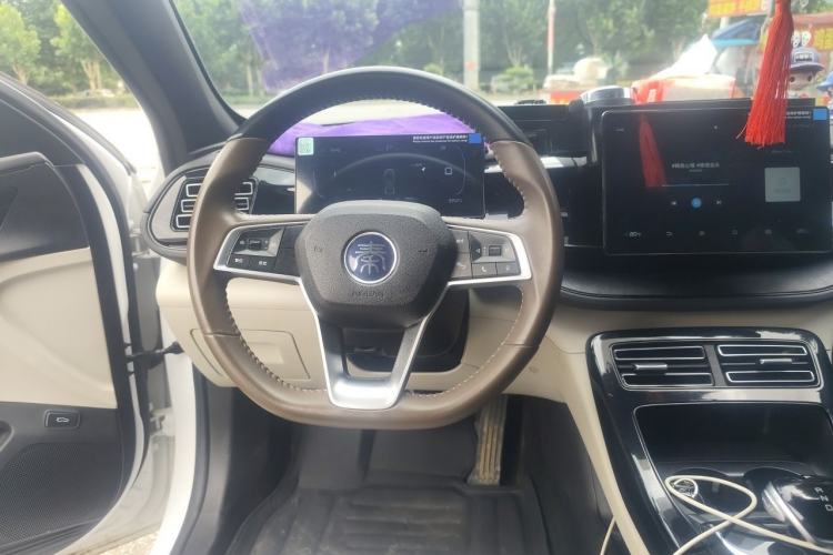 Used BYD Qin PLUS 2024 HONOR Edition DM-i 55KM Leading Model Steering Wheel