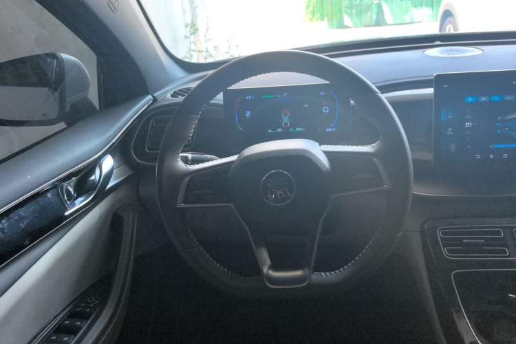 Used BYD Qin PLUS 2024 HONOR Edition DM-i 120KM Leading Model Steering Wheel