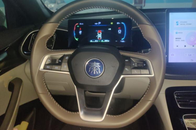 Used BYD Qin PLUS 2024 HONOR Edition DM-i 120KM Beyond Model Steering Wheel