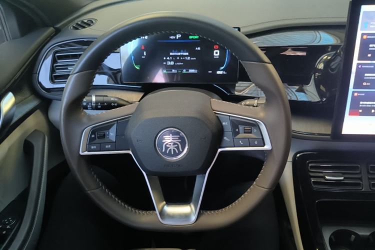 Used BYD Qin PLUS 2024 HONOR Edition DM-i 55KM Leading Model Steering Wheel