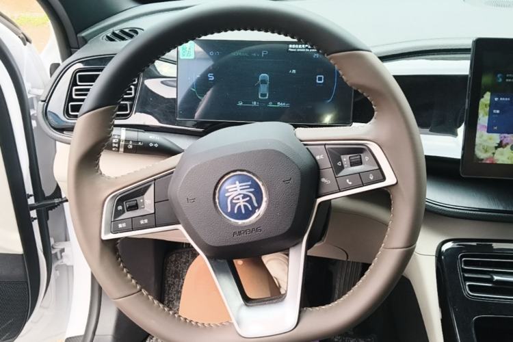 Used BYD Qin PLUS 2024 HONOR Edition DM-i 55KM Leading Model Steering Wheel