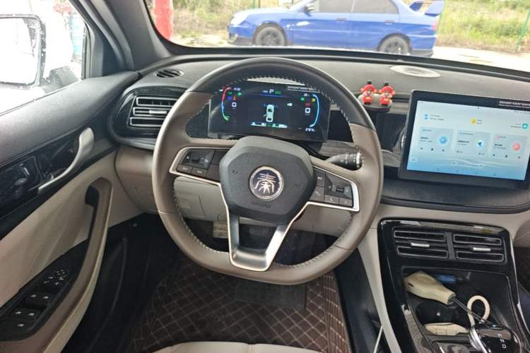 Used BYD Qin PLUS 2024 HONOR Edition DM-i 55KM Leading Model Steering Wheel
