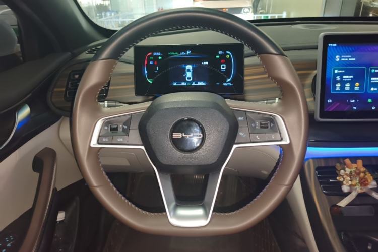 Used BYD Qin PLUS 2024 HONOR Edition DM-i 55KM Leading Model Steering Wheel