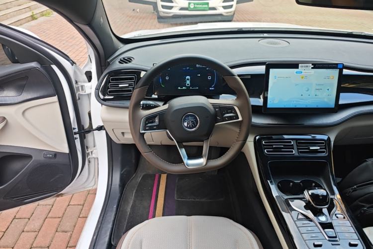 Used BYD Qin PLUS 2024 HONOR Edition DM-i 55KM Leading Model Steering Wheel