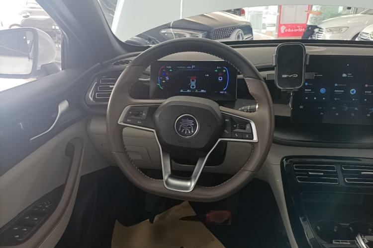 Used BYD Qin PLUS 2024 HONOR Edition DM-i 55KM Leading Model Steering Wheel