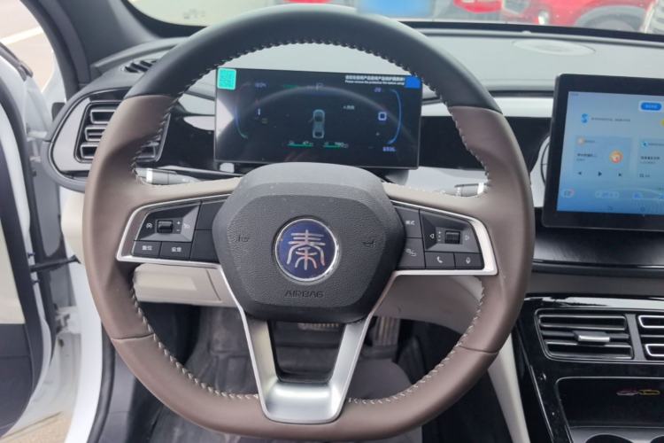 Used BYD Qin PLUS 2024 HONOR Edition DM-i 55KM Leading Model Steering Wheel