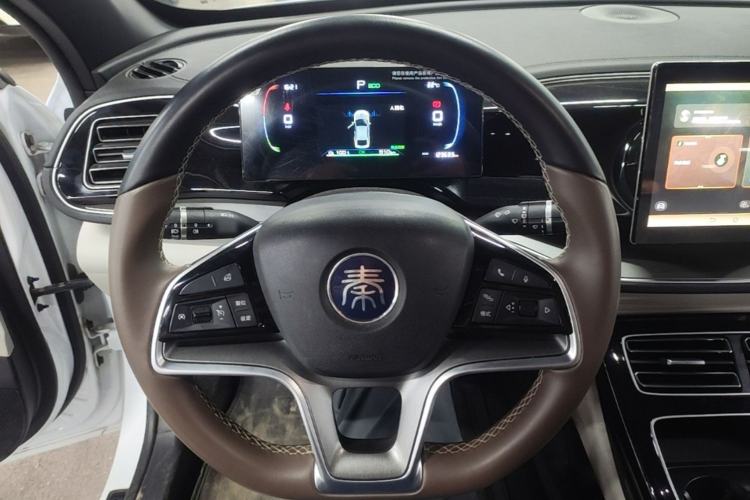 Used BYD Qin PLUS 2024 Honor Edition EV 510KM Leading Model Steering Wheel