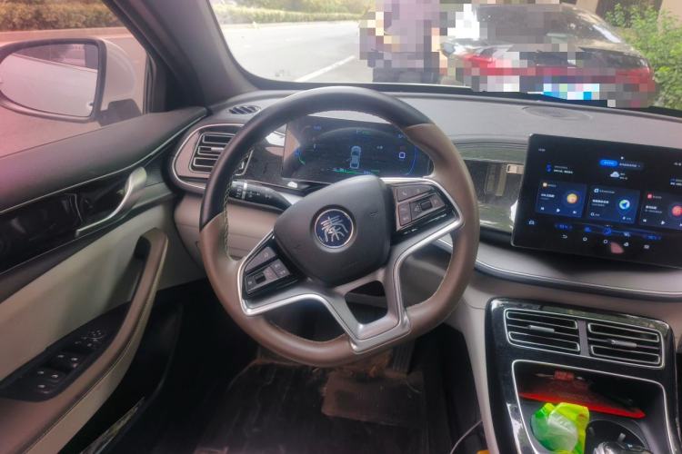 Used BYD Qin PLUS 2024 Honor Edition EV 420KM Leading Model Steering Wheel