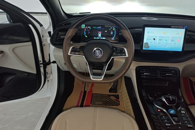 Used BYD Qin PLUS 2024 HONOR Edition DM-i 55KM Leading Model Steering Wheel