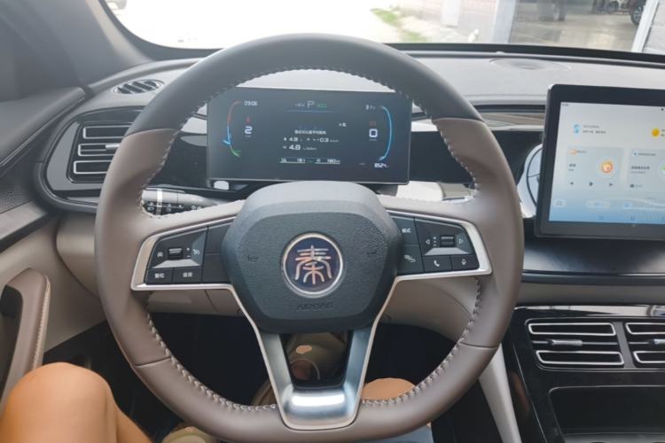 Used BYD Qin PLUS 2024 HONOR Edition DM-i 55KM Leading Model Steering Wheel