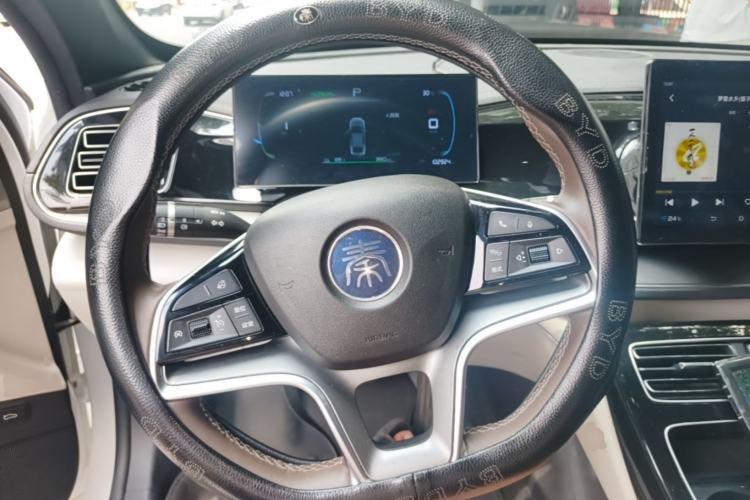 Used BYD Qin PLUS 2024 Honor Edition EV 420KM Leading Model Steering Wheel
