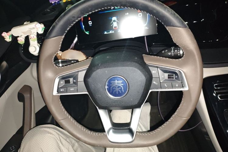 Used BYD Qin PLUS 2024 HONOR Edition DM-i 55KM Leading Model Steering Wheel