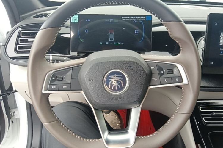 Used BYD Qin PLUS 2024 HONOR Edition DM-i 55KM Leading Model Steering Wheel