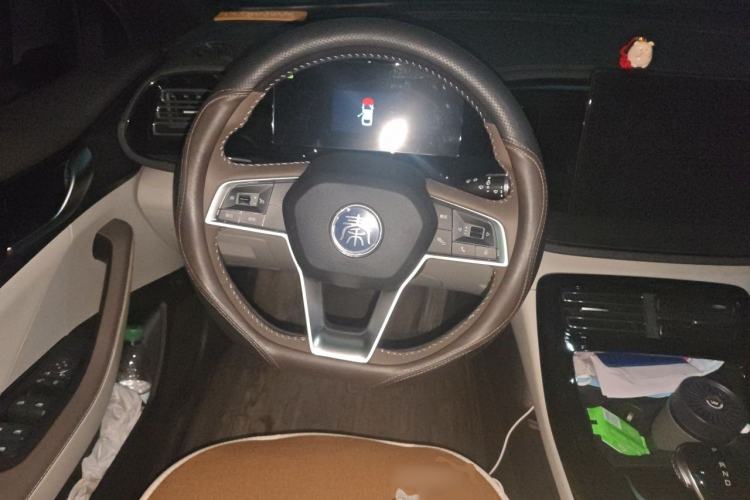 Used BYD Qin PLUS 2024 HONOR Edition DM-i 55KM Leading Model Steering Wheel