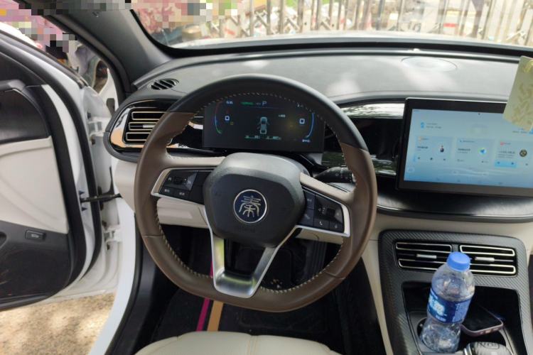 Used BYD Qin PLUS 2024 HONOR Edition DM-i 55KM Leading Model Steering Wheel