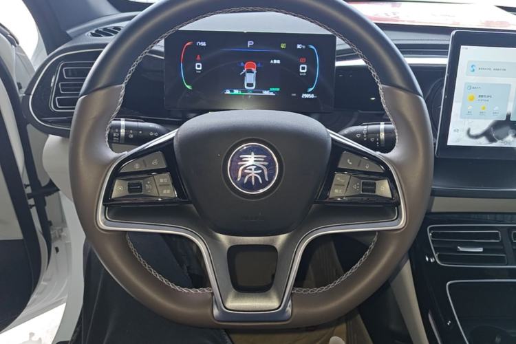 Used BYD Qin PLUS 2024 Honor Edition EV 420KM Beyond Model Steering Wheel