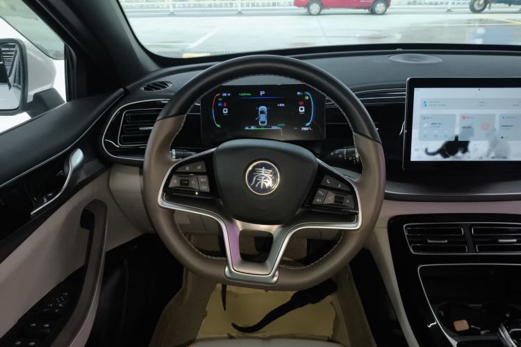 Used BYD Qin PLUS 2024 Honor Edition EV 420KM Beyond Model Steering Wheel