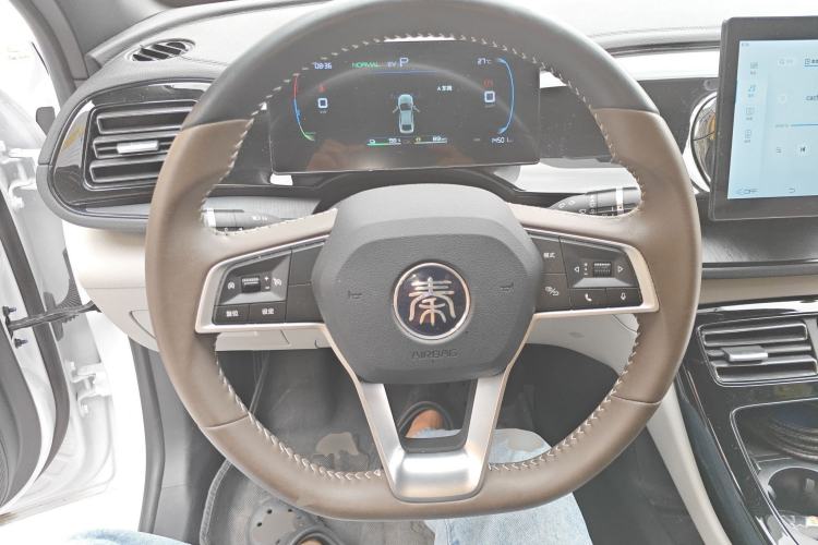 Used BYD Qin PLUS 2024 HONOR Edition DM-i 55KM Leading Model Steering Wheel