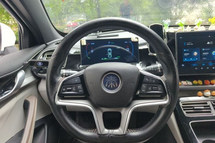 Used BYD Qin PLUS 2024 Honor Edition EV 510KM Leading Model Steering Wheel