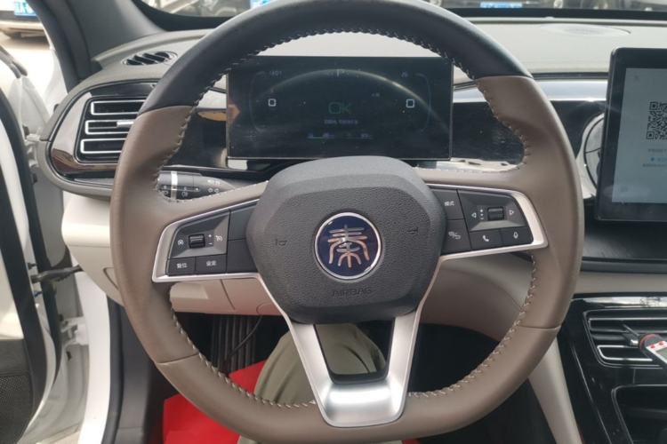 Used BYD Qin PLUS 2024 HONOR Edition DM-i 55KM Leading Model Steering Wheel