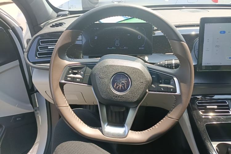Used BYD Qin PLUS 2024 HONOR Edition DM-i 55KM Leading Model Steering Wheel