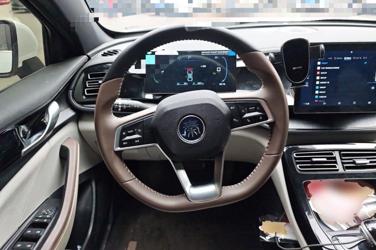 Used BYD Qin PLUS 2024 HONOR Edition DM-i 55KM Leading Model Steering Wheel