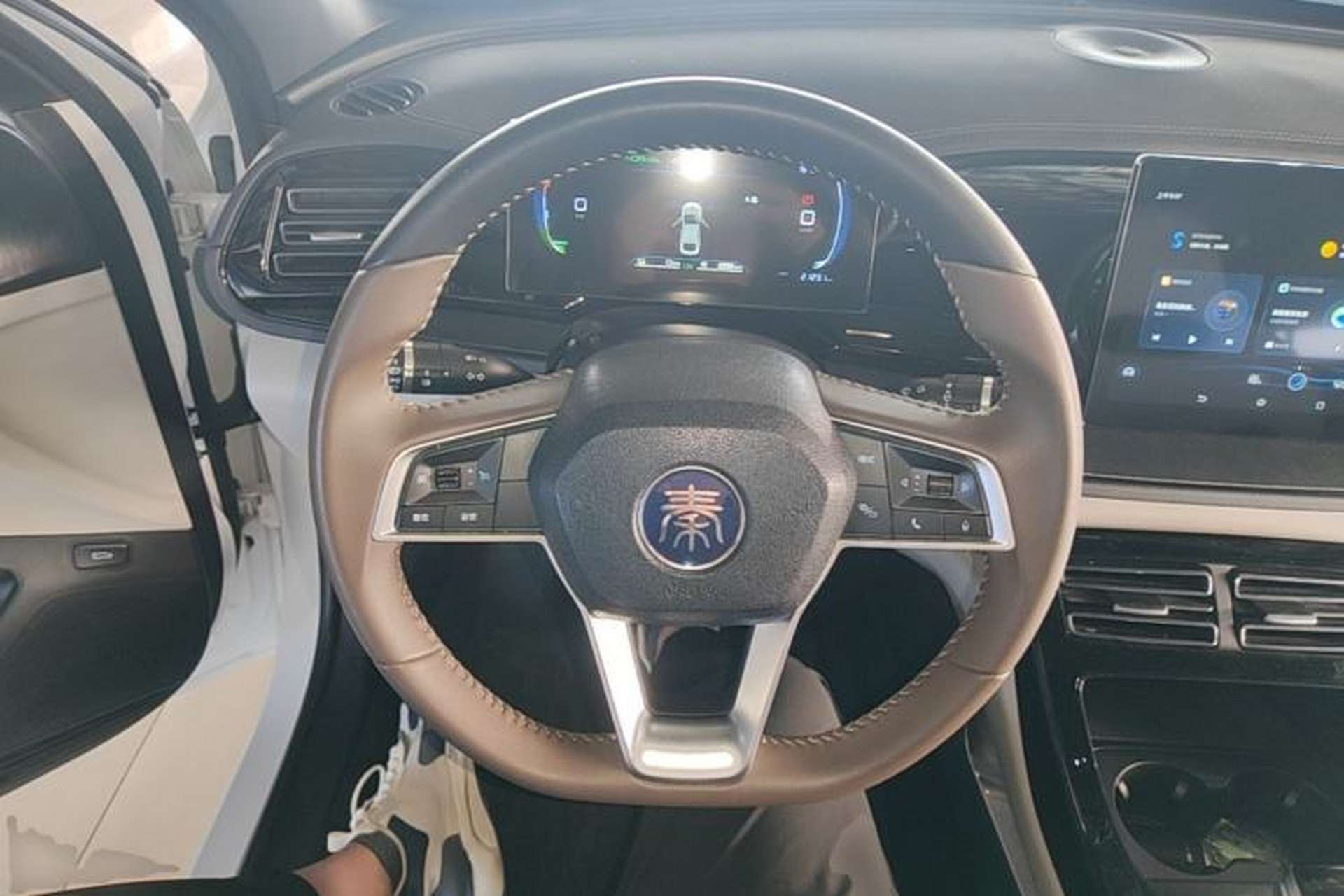 Used BYD Qin PLUS 2024 HONOR Edition DM-i 55KM Leading Model Steering Wheel